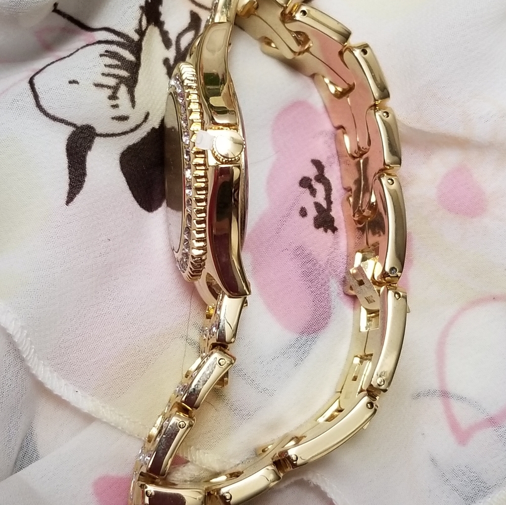 Womens Quartz Watch - Picture 8 of 10